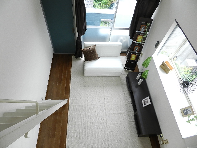 Other room space. The room looking down from loft