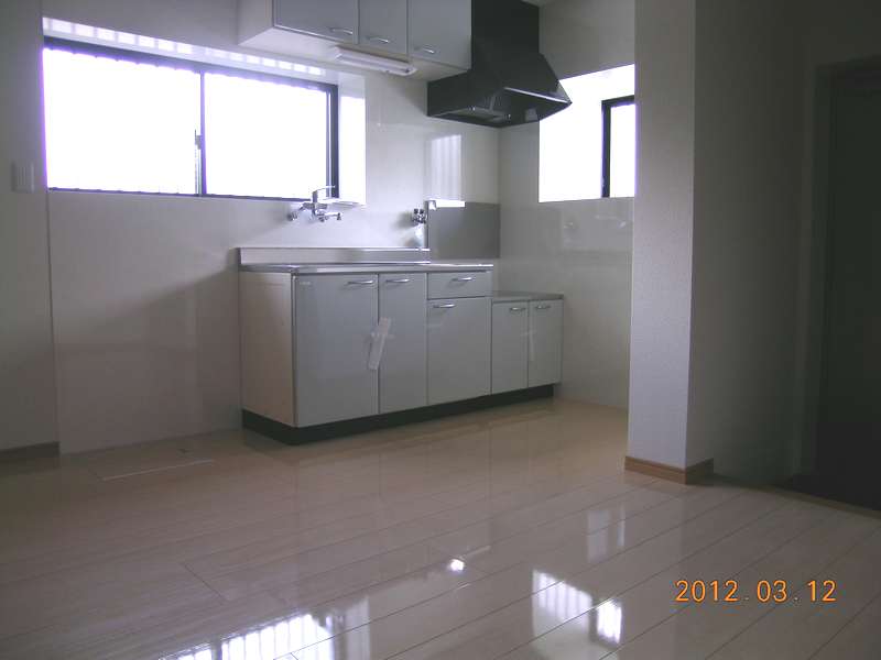 Living and room. Re-covering flooring.