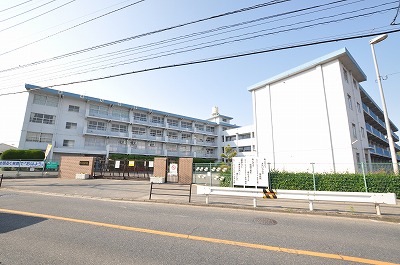Junior high school. Einomaru 900m until junior high school (school district) (junior high school)