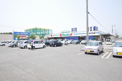 Supermarket. 300m until fresh Eight Einomaru store (Super)