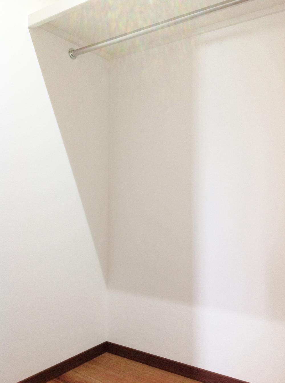 Receipt. (No. 9 locations) 1 Pledge of walk-in closet