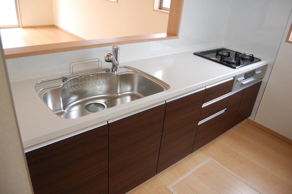 Same specifications photo (kitchen)