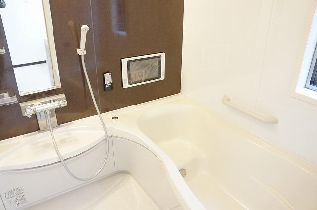 Bathroom. Building A