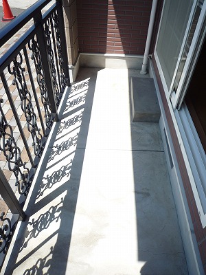 Balcony. Fashionable fence of the handle is ☆ 