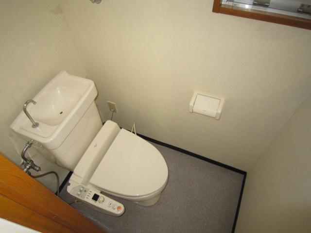 Toilet