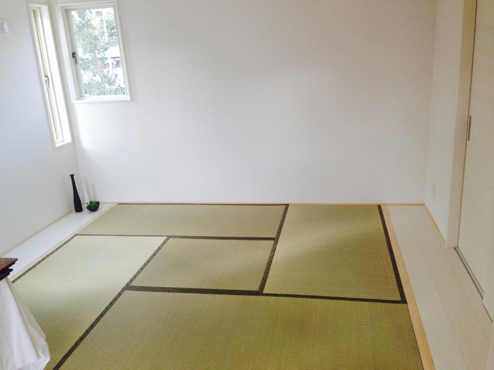 Non-living room. Also living next to a Japanese-style room, By usually to release the entrance, You can more open to spacious living.