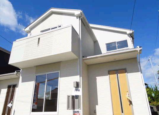 Local appearance photo. The photograph is the same type