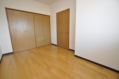 Bath. Western-style 6 Pledge