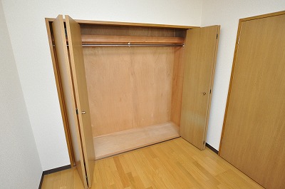 Other room space. closet