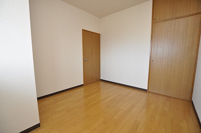 Other room space. Western-style 5 Pledge