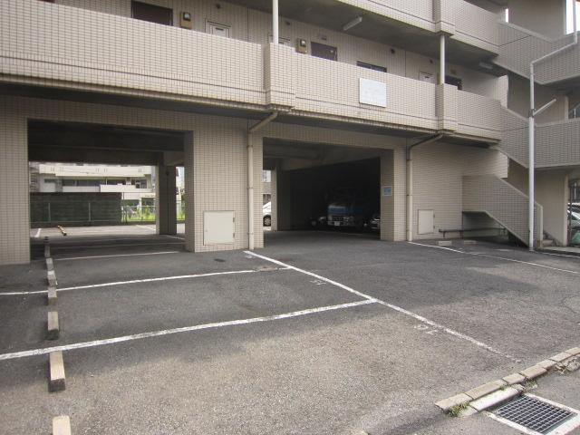Parking lot