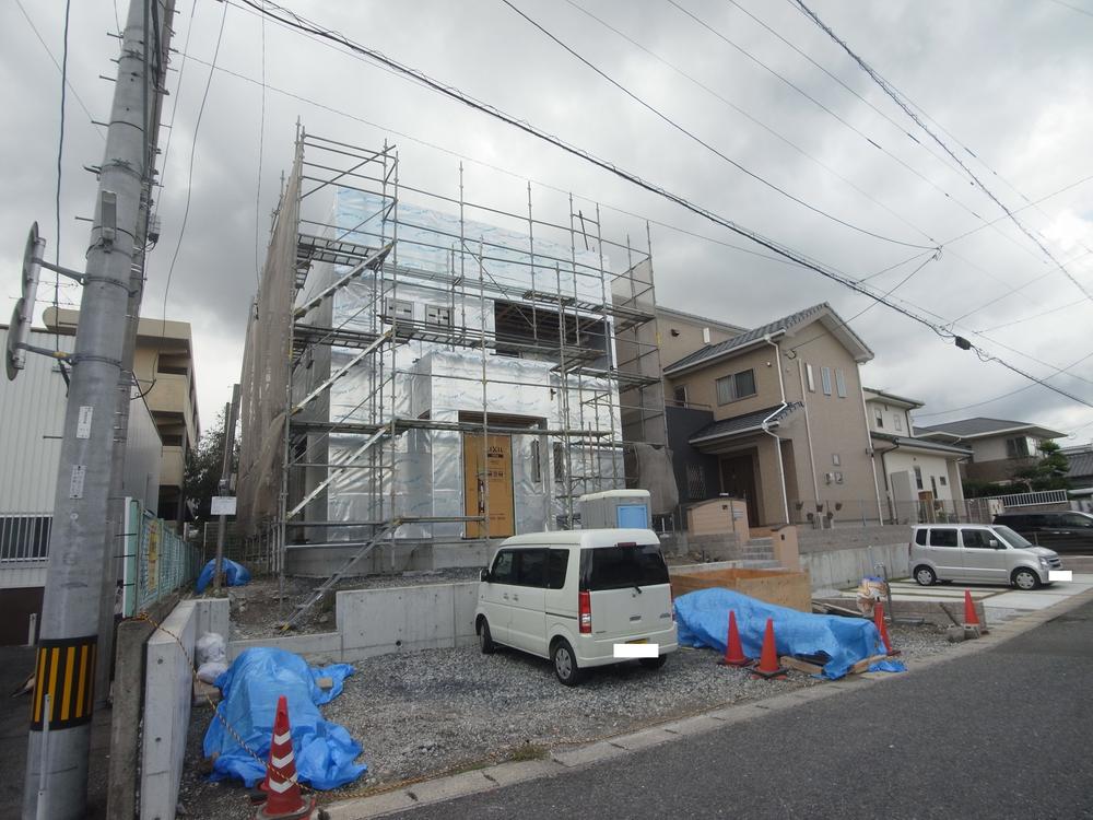 Local appearance photo. Local (11 May 2013) Shooting