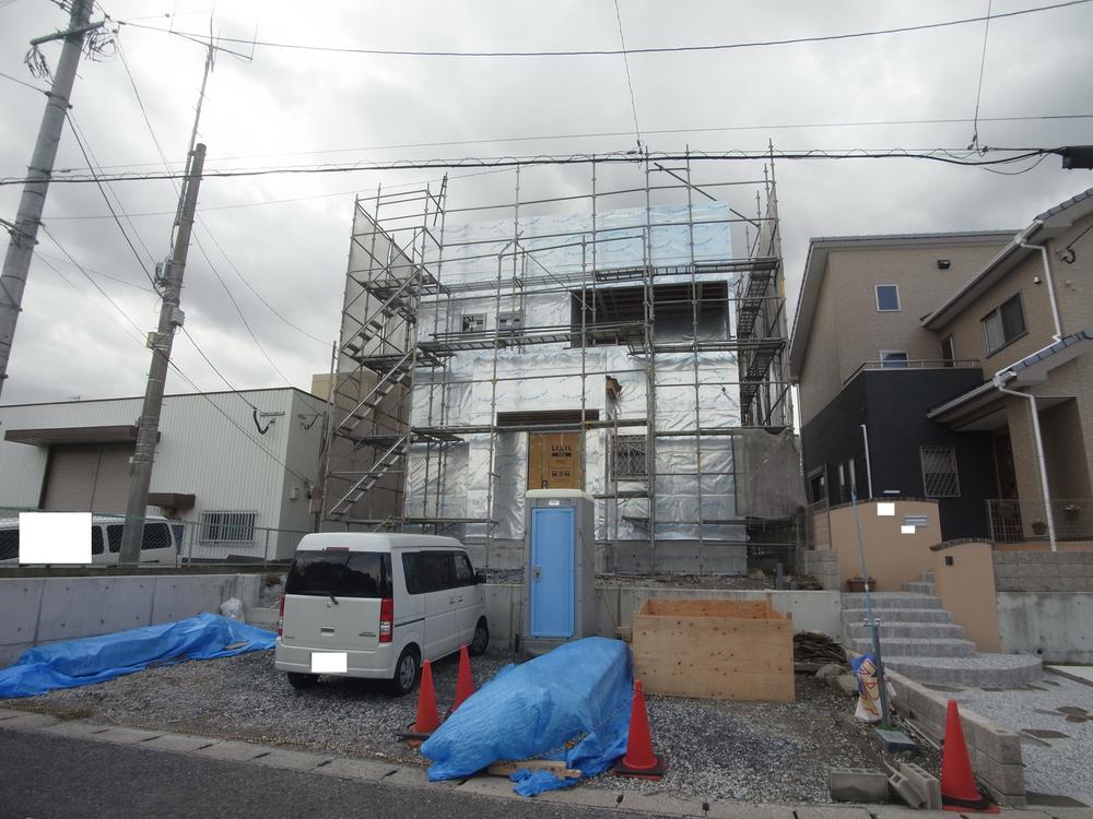 Local appearance photo. Local (11 May 2013) Shooting