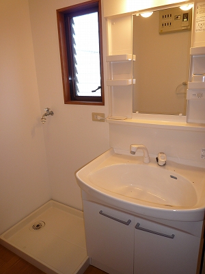 Washroom. It has a window to wash dressing room