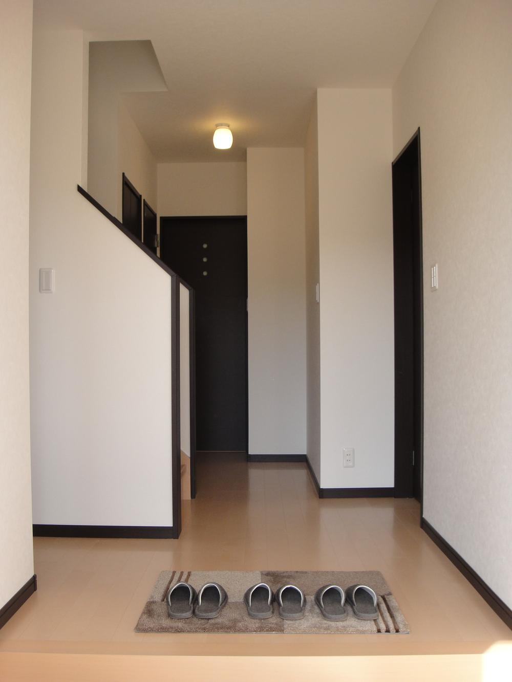 Entrance. Entrance hall Local (September 2013) Shooting