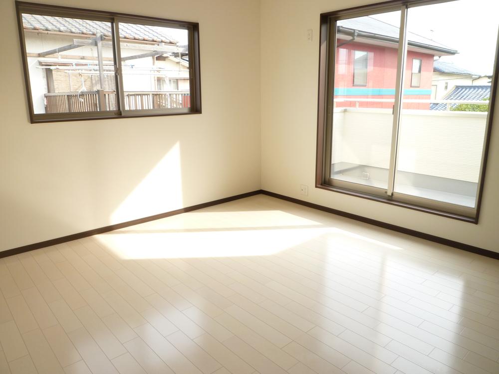 Same specifications photos (Other introspection)