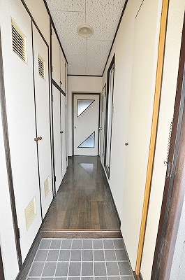 Entrance. Entrance hall