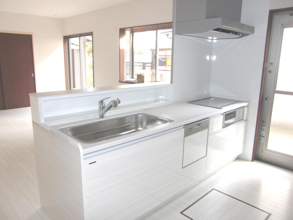 Kitchen. Storage space plenty, Cooking space spacious system Kitchen (Photo = same specifications)