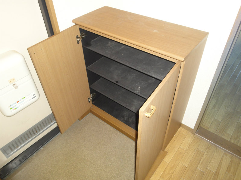 Other Equipment. Shoe box