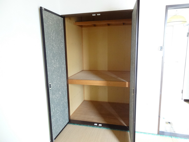 Living and room. Receipt