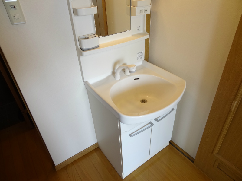 Other room space. Washroom