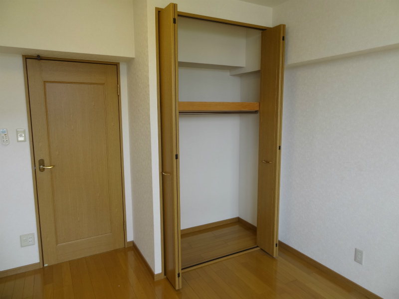 Living and room. Receipt