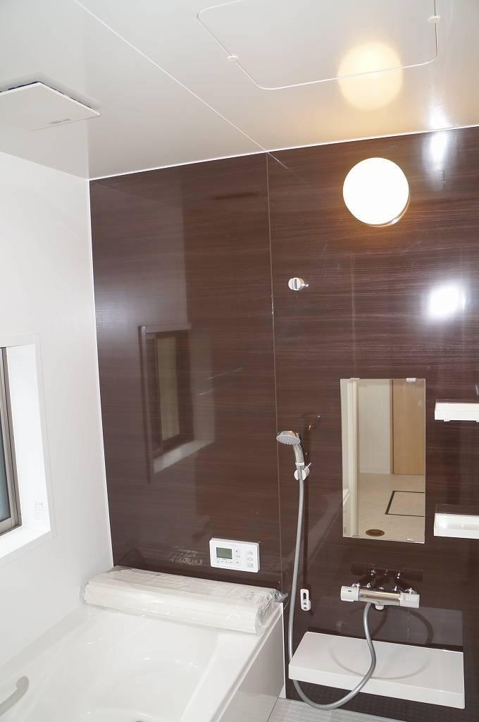 Same specifications photo (bathroom). Local (August 2013) Shooting