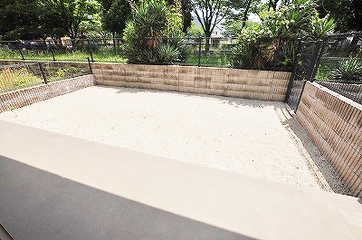 Balcony. Wide private garden