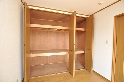 Receipt. Plenty storage closet