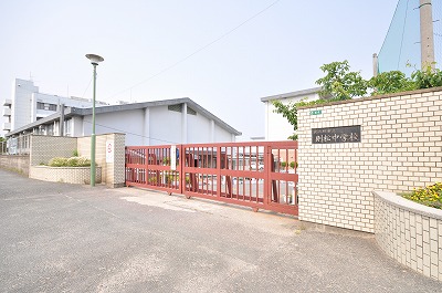 Junior high school. Norimatsu 270m until junior high school (school district) (junior high school)