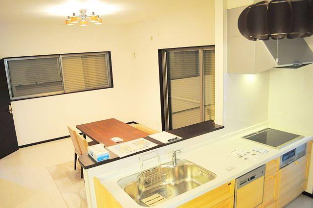 Kitchen. IH cooking heater!