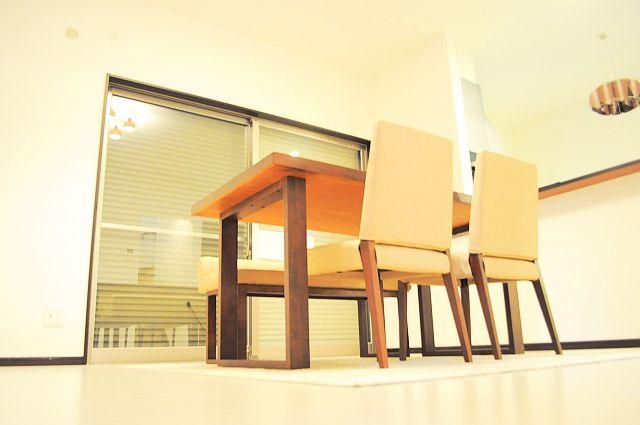 Living. All room 6 quires more!