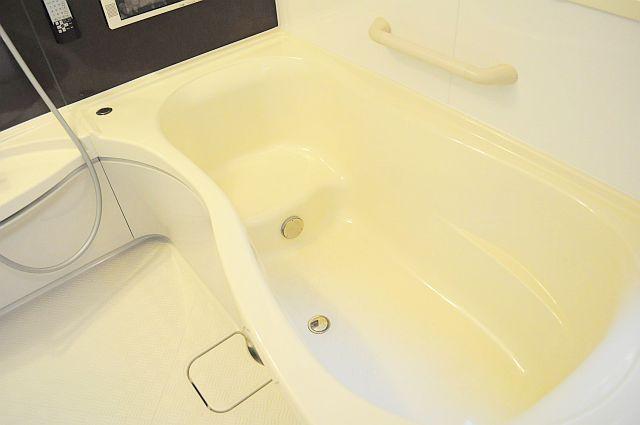 Bathroom. Bathroom with TV!