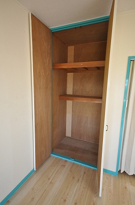 Bath. Storage closet
