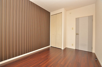 Other room space. Accent Cross has entered ☆