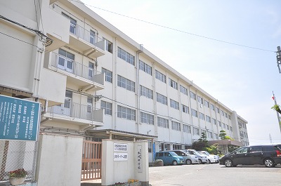 Junior high school. Municipal Honjo 280m until junior high school (school district) (junior high school)