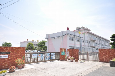 Primary school. Akasaka 120m up to elementary school (elementary school)