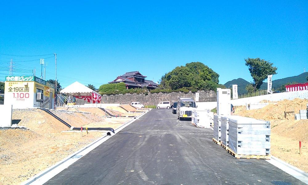 Local photos, including front road. Now we have received the 8 compartment contract. So also we are held from time to time local tours, Please feel free to contact us!