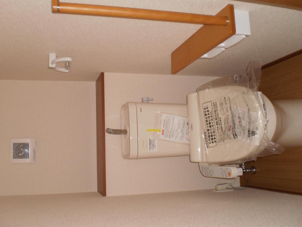 Toilet. Indoor (April 2013) Shooting