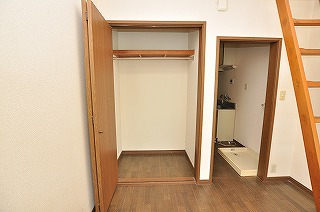 Receipt. Western-style closet