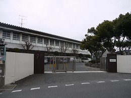 Junior high school. 2244m to Kitakyushu Jozu Auditor junior high school (junior high school)