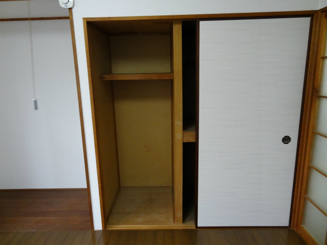 Other room space. Receipt