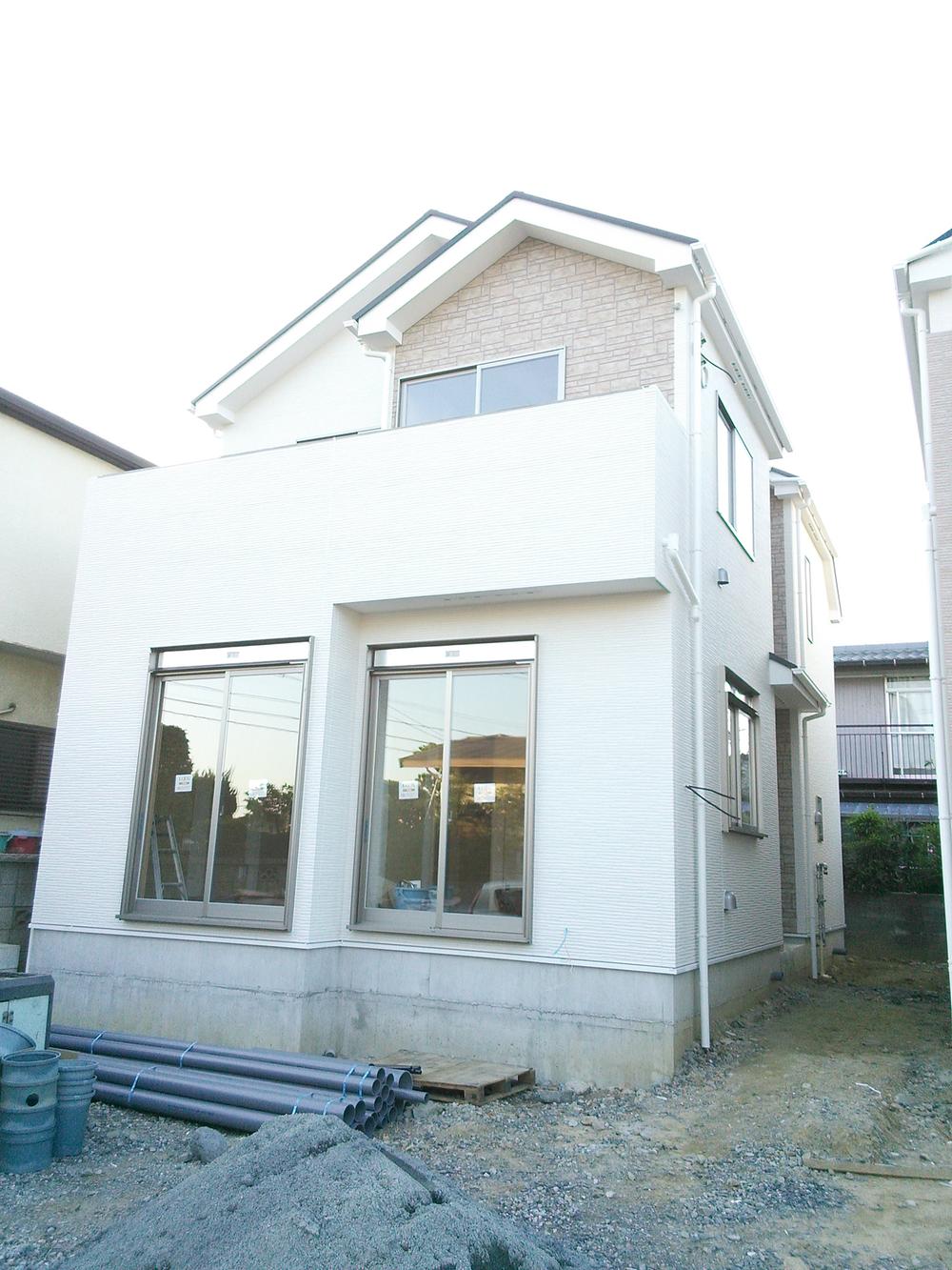 Local appearance photo. 1 Building appearance