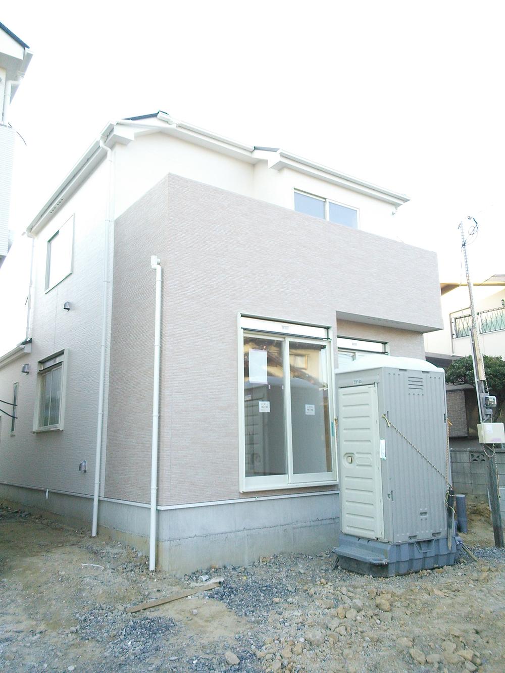 Local appearance photo. Building 2 appearance