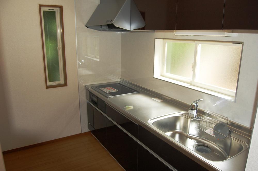 Same specifications photo (kitchen)