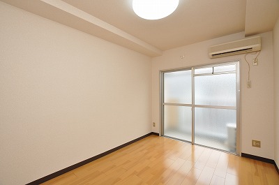 Other room space. Western-style 6 Pledge