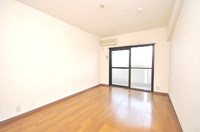 Living and room. Western-style 8.5 Pledge (air-conditioned)