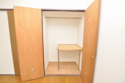 Receipt. Western-style storage space