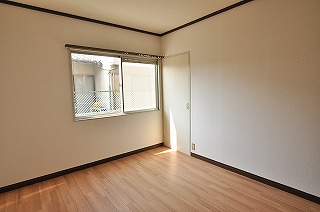 View. State in which the views of the Western-style from a different angle.