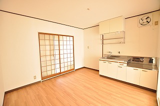 Living and room. DK8 Pledge